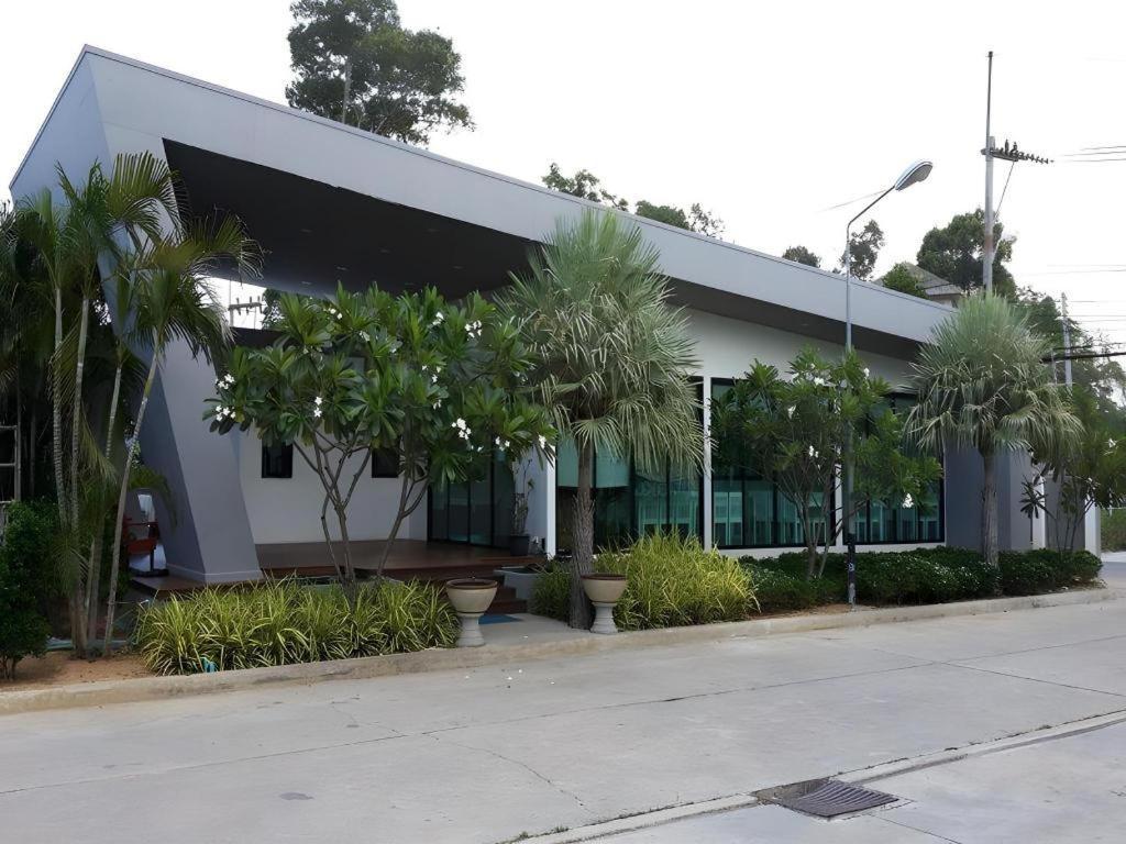 Sritrakul Place Hotel